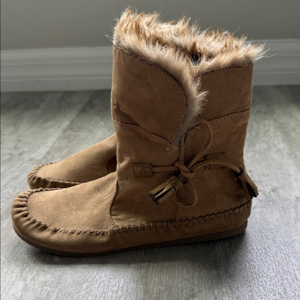 Steve Madden women’s moccasin booties